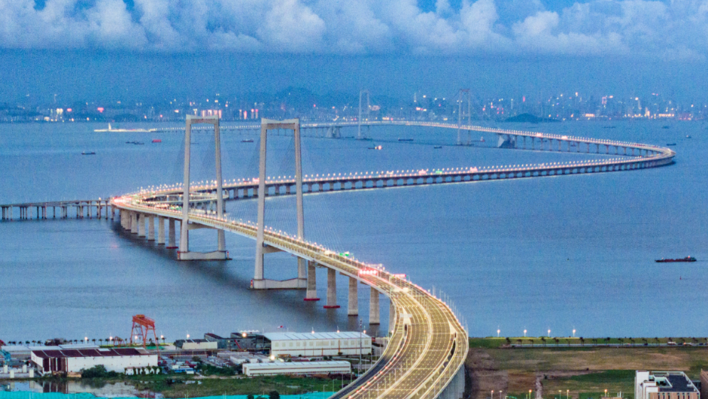 深中通道開通首月，車流量約占過江通道25%