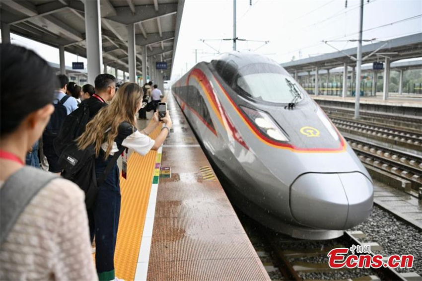 Guangdong: ferrovia de alta velocidade Meizhou-Longchuan inicia opera??es experimentais